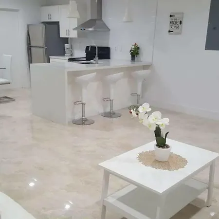 N61 Apartamento Hollywood Exterior foto